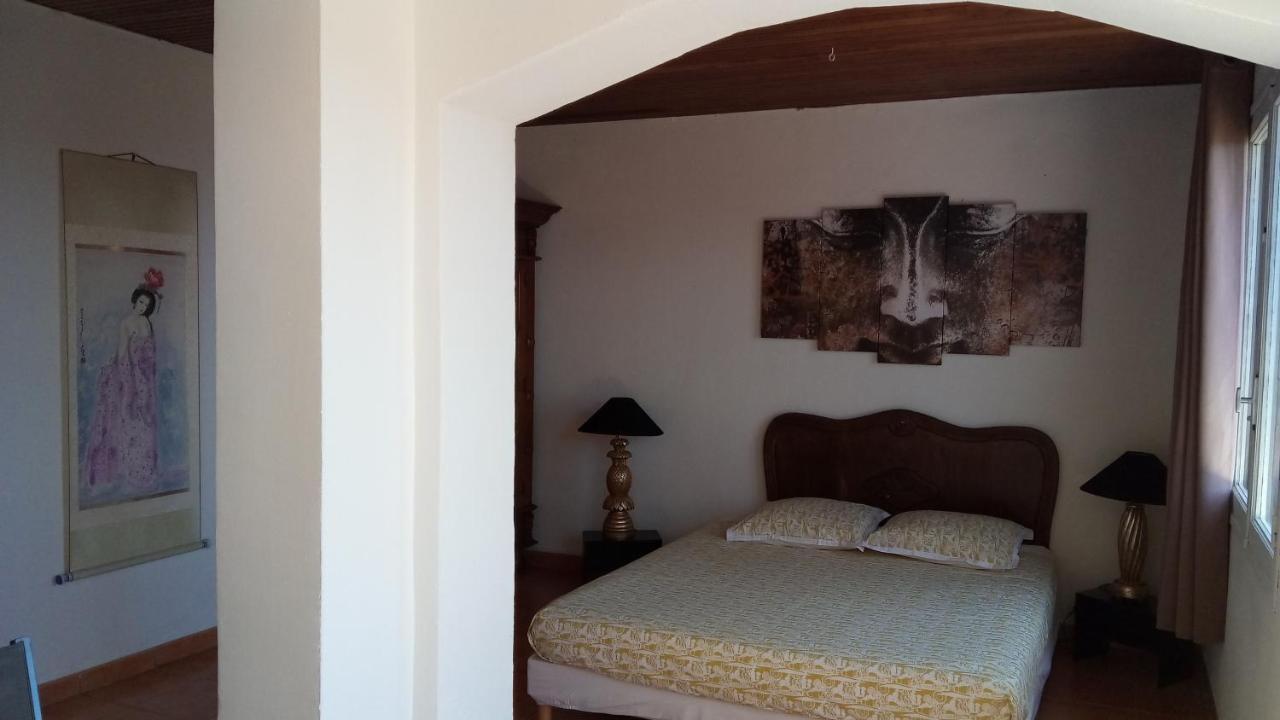 La Coccinelle Aparthotel Ile du Levant Exterior photo